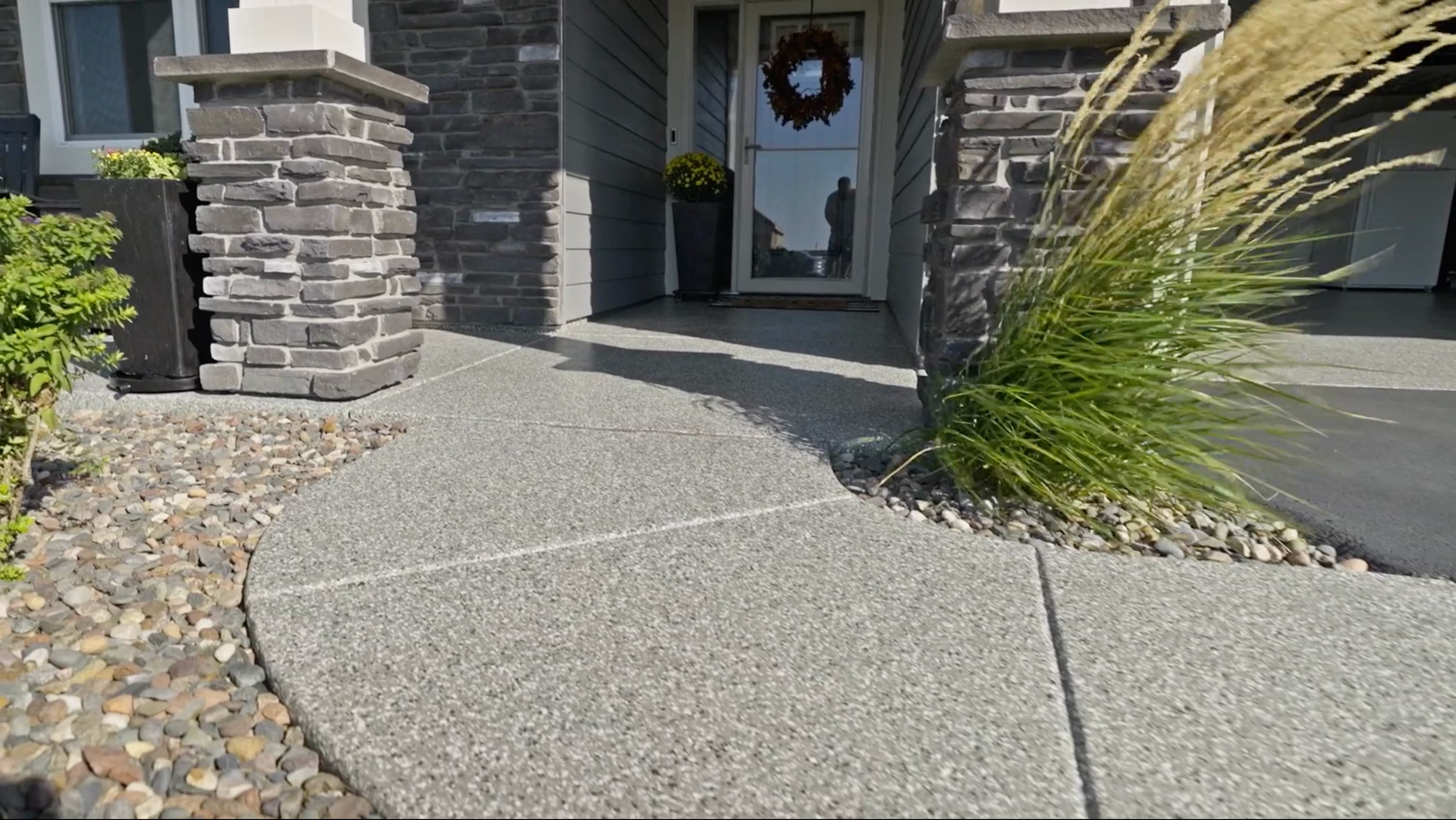 Decorative sidewalk coating